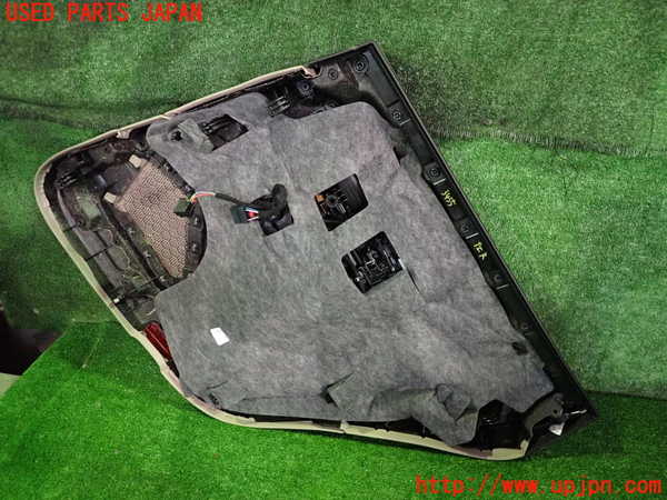 2UPJ-9234551324]ポルシェ・タイカン 4S(J1NB)左後ドア内張り 中古_3