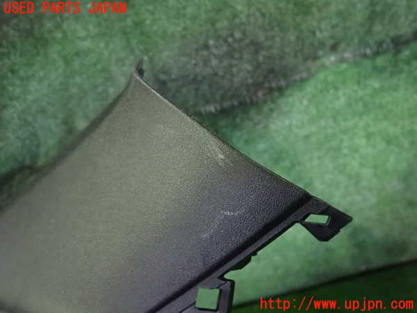 2UPJ-9234557680]ポルシェ・タイカン 4S(J1NB)左リアピラートリム 中古_2