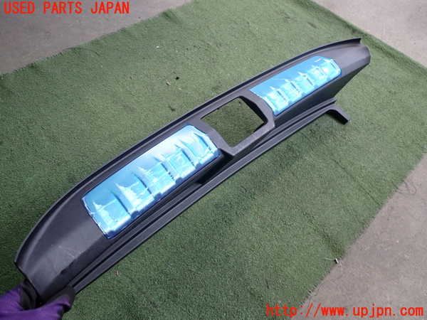 2UPJ-9234557740]ポルシェ・タイカン 4S(J1NB)スカッフプレート 中古_2