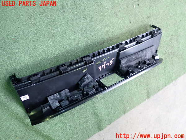 2UPJ-9234557740]ポルシェ・タイカン 4S(J1NB)スカッフプレート 中古_3