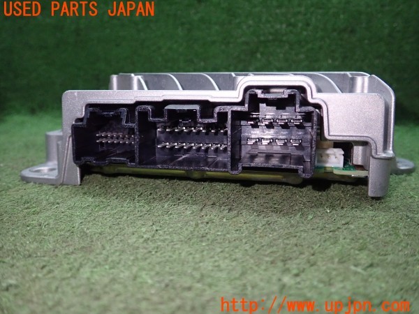 3UPJ=9234560511]アリア(FE0)純正 BOSE 28061 5MS2A アンプ 中古_4