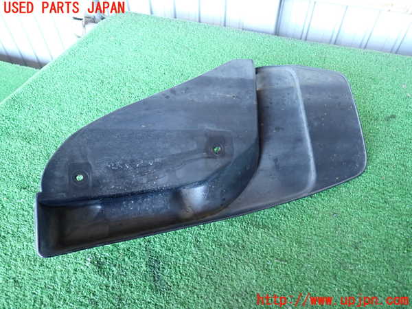 2UPJ-9234571454]ハイラックスサーフ(RZN185W)右リアマッドガード(泥除け) 中古_4
