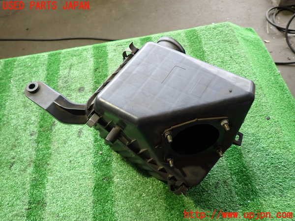 2UPJ-9234572560]ハイラックスサーフ(RZN185W)エアクリーナーボックス 中古_2