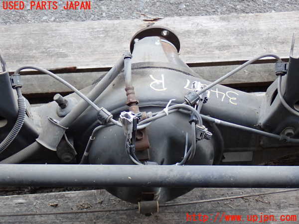 2UPJ-9234574400]ハイラックスサーフ(RZN185W)リアデフホーシング 中古_5