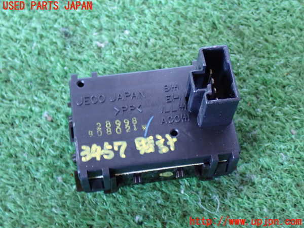 2UPJ-9234577850]ハイラックスサーフ(RZN185W)時計 中古_2