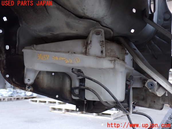 2UPJ-9234576791]ハイラックスサーフ(RZN185W)ウォッシャータンク1 中古_2