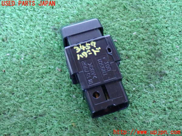 2UPJ-9234576290]ハイラックスサーフ(RZN185W)ハザードスイッチ 中古_2