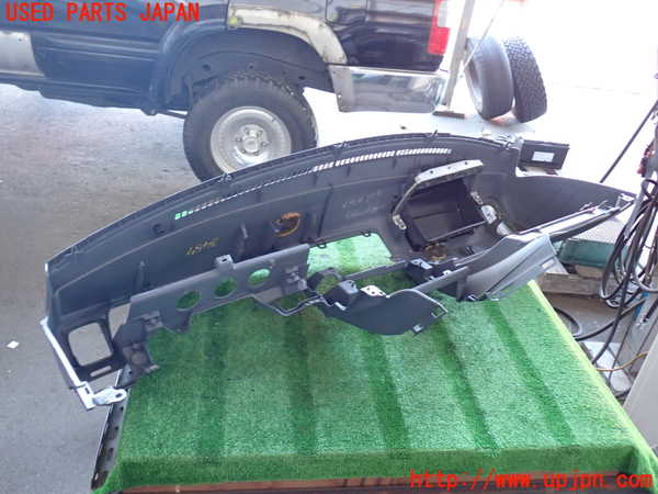 2UPJ-9234577505]ハイラックスサーフ(RZN185W)ダッシュボード 中古_5