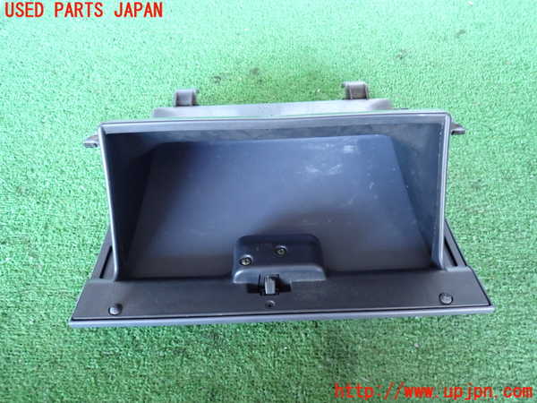 2UPJ-9234577516]ハイラックスサーフ(RZN185W)グローブボックス1 中古_2