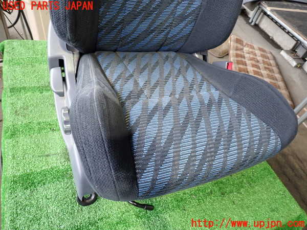 2UPJ-9234577035]ハイラックスサーフ(RZN185W)運転席シート 中古_2