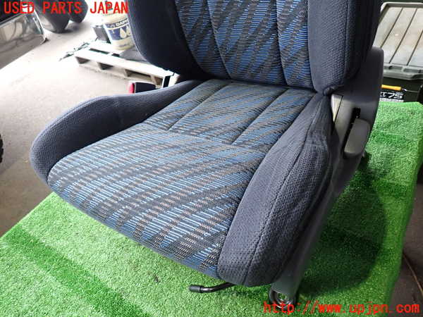 2UPJ-9234577065]ハイラックスサーフ(RZN185W)助手席シート 中古_2