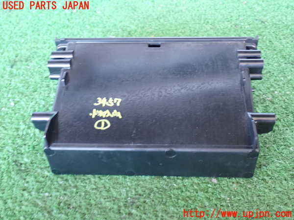 2UPJ-9234577841]ハイラックスサーフ(RZN185W)小物入れ1 中古_3