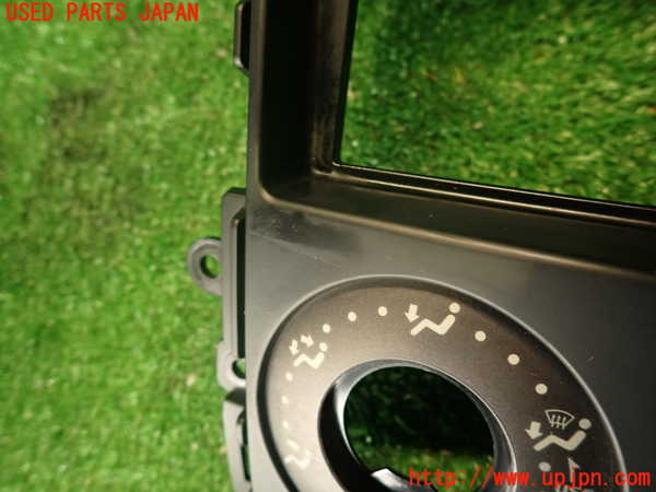 2UPJ-9234587526]コルト ラリーアート バージョンR(Z27AG)エアコン吹き出し口1 (真中) 中古_4