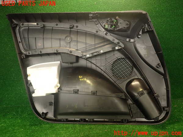 2UPJ-9234581234]コルト ラリーアート バージョンR(Z27AG)右前ドア内張り 中古_5