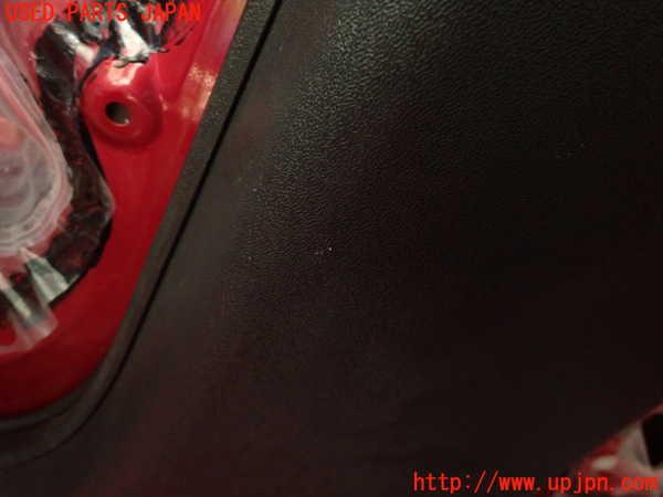 2UPJ-9234587665]コルト ラリーアート バージョンR(Z27AG)右センターピラートリム 中古_3