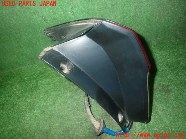 1UPJ-9234591530]ヴェゼル ハイブリッド(e：HEV)(RU3)右テールランプ 中古_2