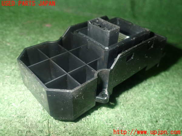 1UPJ-9234596245]ヴェゼル ハイブリッド(e：HEV)(RU3)左前パワーウィンドウスイッチ 中古_4