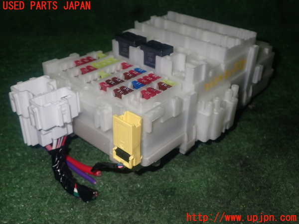 1UPJ-9234596741]ヴェゼル ハイブリッド(e：HEV)(RU3)ヒューズボックス1(室内 運転席側) 中古_2
