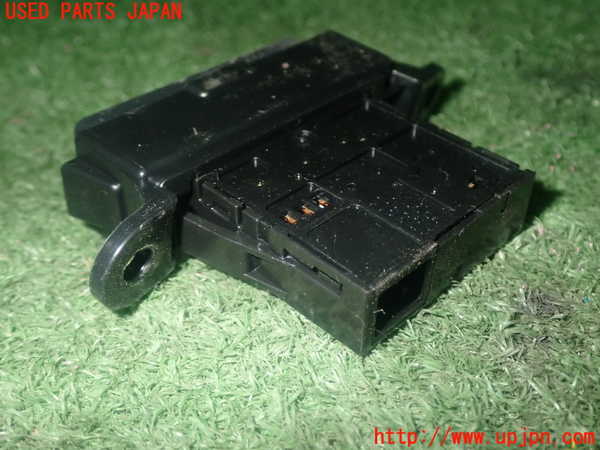 1UPJ-9234596290]ヴェゼル ハイブリッド(e：HEV)(RU3)ハザードスイッチ 中古_3