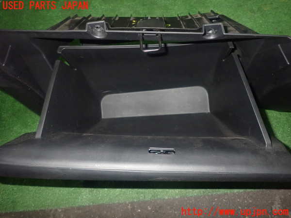 1UPJ-9234597516]ヴェゼル ハイブリッド(e：HEV)(RU3)グローブボックス1 中古_4