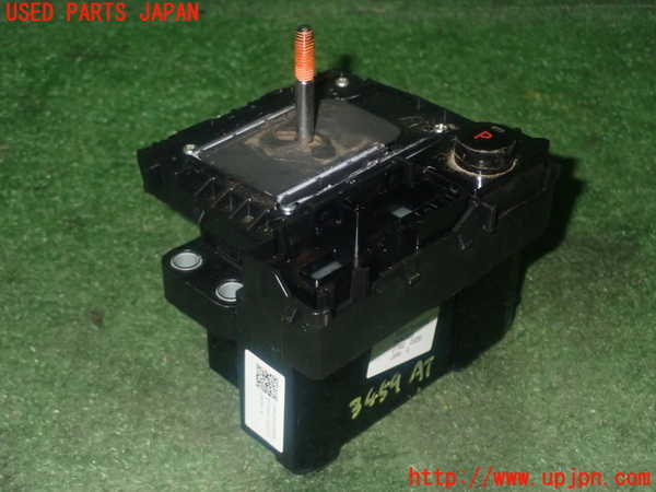 1UPJ-9234597555]ヴェゼル ハイブリッド(e：HEV)(RU3)ATシフトレバー 中古_2
