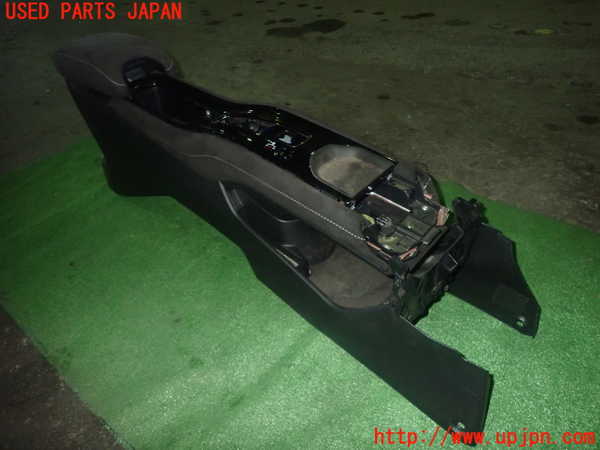 1UPJ-9234597540]ヴェゼル ハイブリッド(e：HEV)(RU3)センターコンソール 中古_2