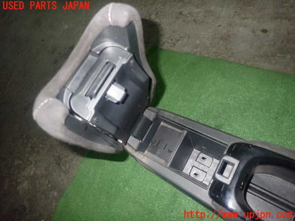 1UPJ-9234597540]ヴェゼル ハイブリッド(e：HEV)(RU3)センターコンソール 中古_3