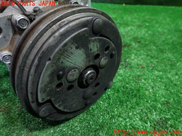 1UPJ-9234606025]シトロエン・CX(型式不明)エアコンコンプレッサー 中古_3