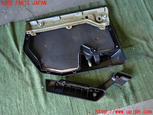 1UPJ-9234601294]シトロエン・CX(型式不明)右後ドア内張り 中古_4