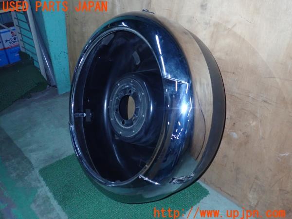 3UPJ=9234610029]パジェロ エクシード(V93W)純正 スペアタイヤカバー 中古_5
