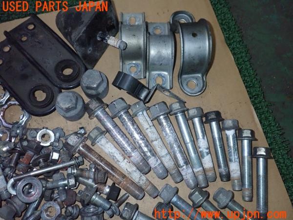 3UPJ=9234610720]パジェロ エクシード(V93W)ネジ・ナット・ステー類 セット ジャンク_2
