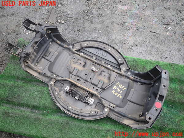 1UPJ-9234611559]パジェロ(V93W)リアフィニッシャー 中古_4