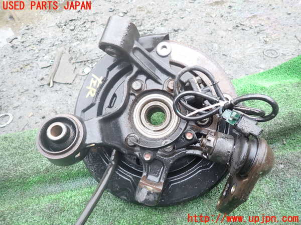 1UPJ-9234614305]パジェロ(V93W)左リアナックルハブ 中古_2