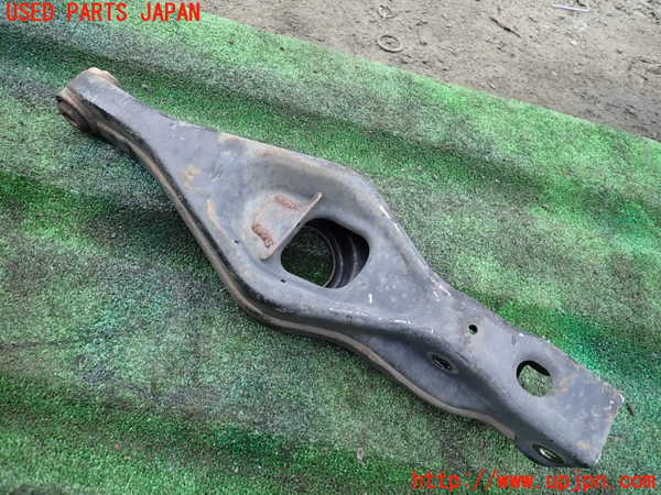 1UPJ-9234615205]パジェロ(V93W)右リアロアアーム2 中古_2
