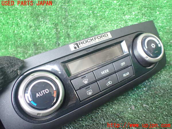 1UPJ-9234616066]パジェロ(V93W)エアコンスイッチ1 中古_2