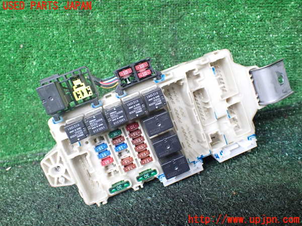 1UPJ-9234616741]パジェロ(V93W)ヒューズボックス1 中古_3