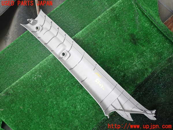 1UPJ-9234617655]パジェロ(V93W)右フロントピラートリム 中古_3