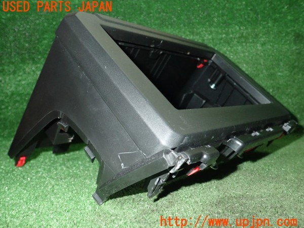 3UPJ=9234620512]ジムニーシエラ JC(JB74W 3型)社外 ナビ取付けキット 純正 オーディオパネル付き 中古_3