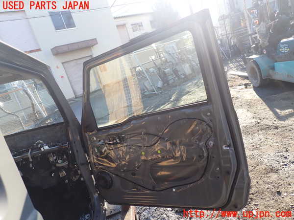 1UPJ-9234621230]ジムニー シエラ(JB74W)右ドア 中古_4