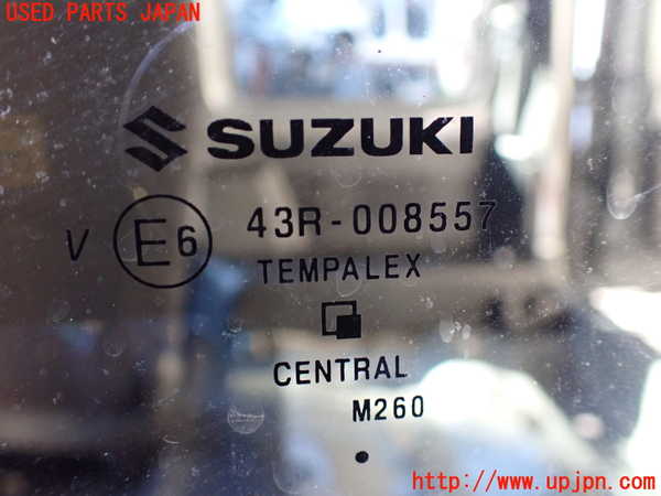 1UPJ-9234621382]ジムニー シエラ(JB74W)左クォーターガラス 中古_3