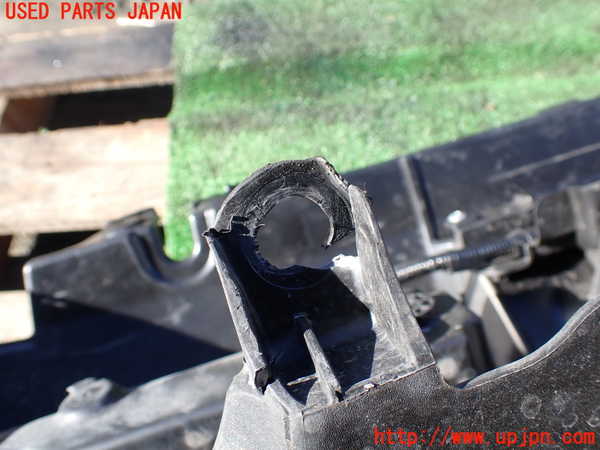 1UPJ-9234621610]ジムニー シエラ(JB74W)リアバンパー 中古_3