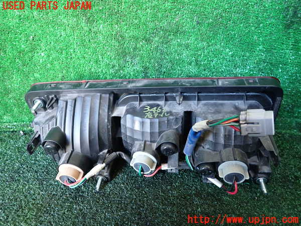 1UPJ-9234621530]ジムニー シエラ(JB74W)右テールランプ 中古_3