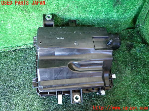 1UPJ-9234622560]ジムニー シエラ(JB74W)エアクリーナーボックス 中古_2