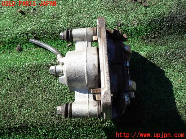 1UPJ-9234624085]ジムニー シエラ(JB74W)左フロントキャリパー 中古_2