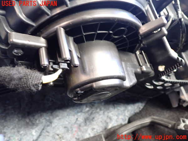 1UPJ-9234626081]ジムニー シエラ(JB74W)エバポレーター1 中古_3