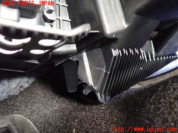 1UPJ-9234626081]ジムニー シエラ(JB74W)エバポレーター1 中古_4