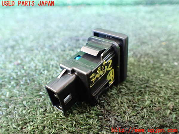 1UPJ-9234626309]ジムニー シエラ(JB74W)スイッチ4 中古_2