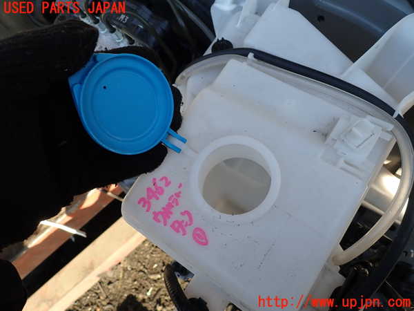 1UPJ-9234626791]ジムニー シエラ(JB74W)ウォッシャータンク1 中古_2
