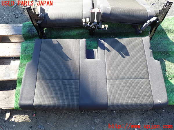 1UPJ-9234627385]ジムニー シエラ(JB74W)リアシート 中古_3
