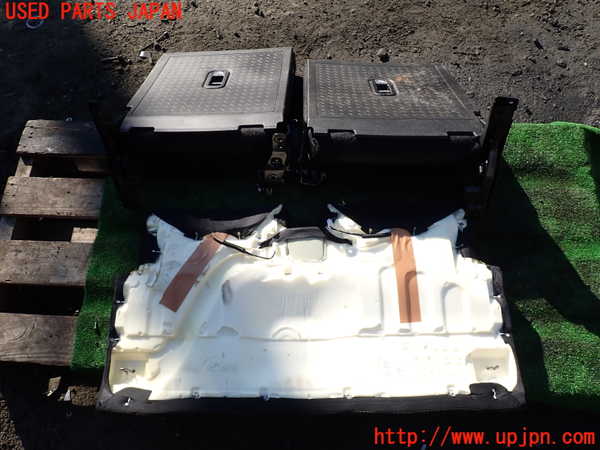 1UPJ-9234627385]ジムニー シエラ(JB74W)リアシート 中古_4